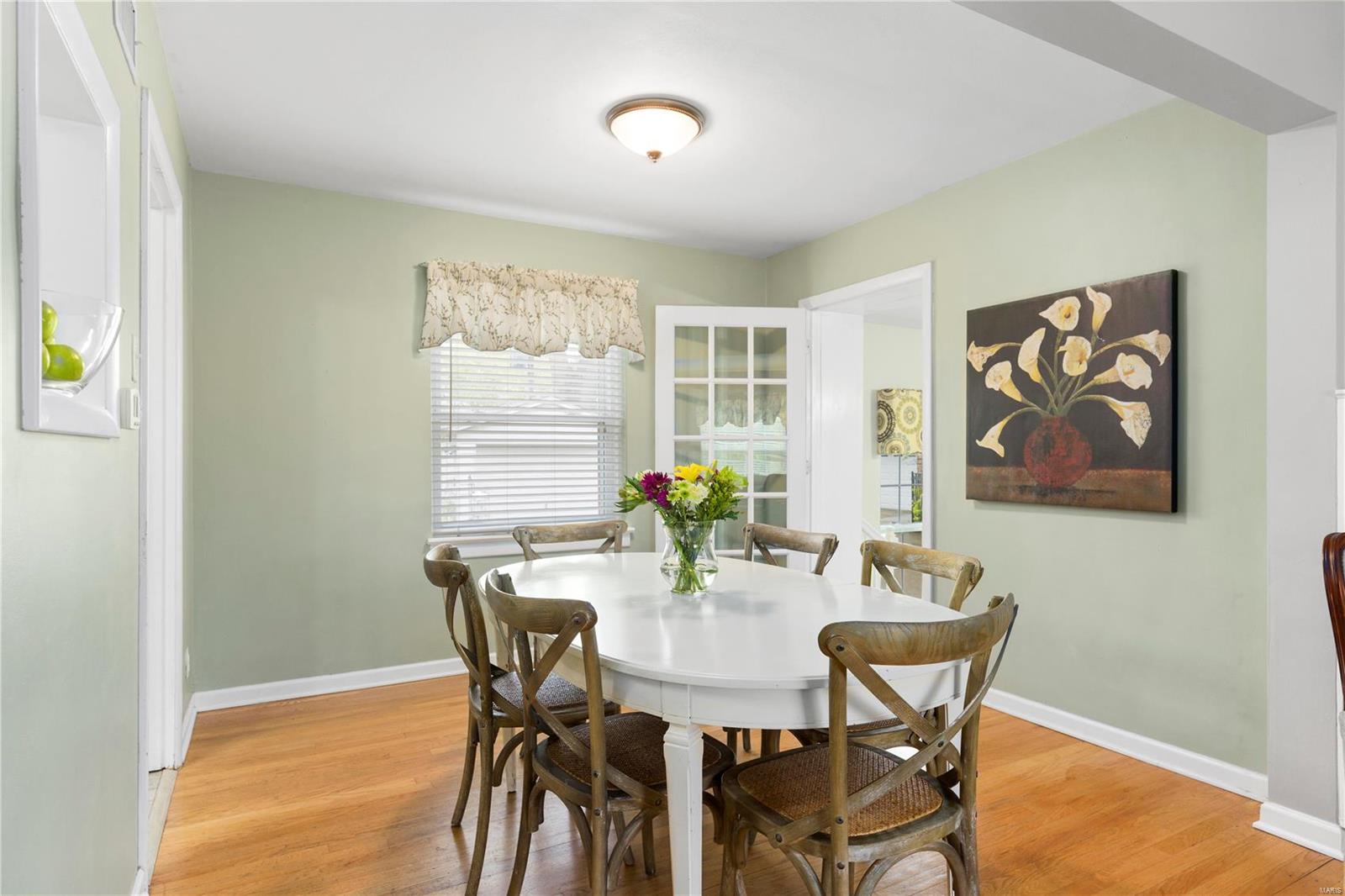 572 South Berry Road St. Louis, MO 63122 - Photo 4 of 21 Gallery Image 4