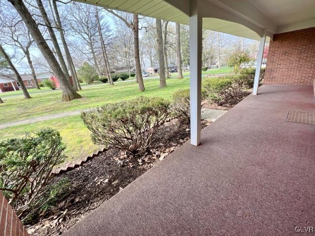 2556 Woods Edge Road Bath, PA 18014 - Photo 3 of 19 Gallery Image 3