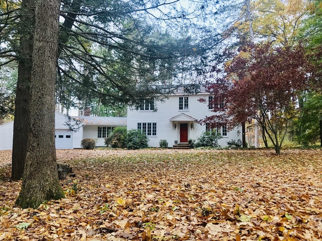 235 Perkins Row Topsfield, MA 01983 - Photo 1 of 25 Gallery Image 1