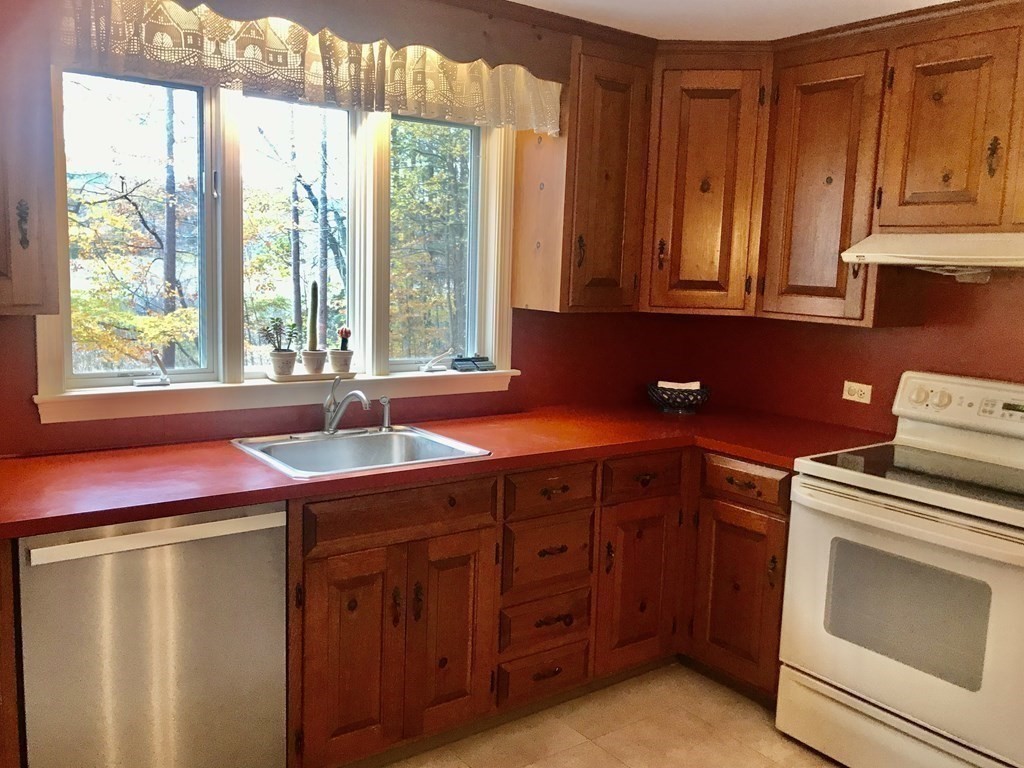 235 Perkins Row Topsfield, MA 01983 - Photo 13 of 25 Gallery Image 13