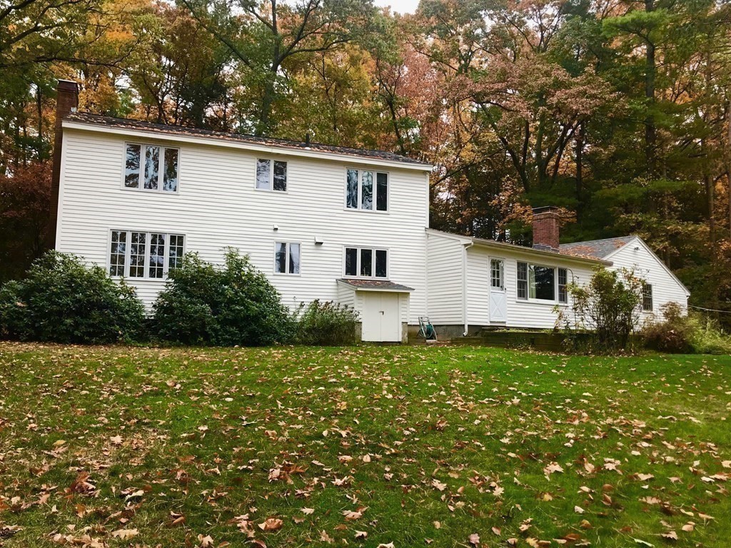 235 Perkins Row Topsfield, MA 01983 - Photo 4 of 25 Gallery Image 4