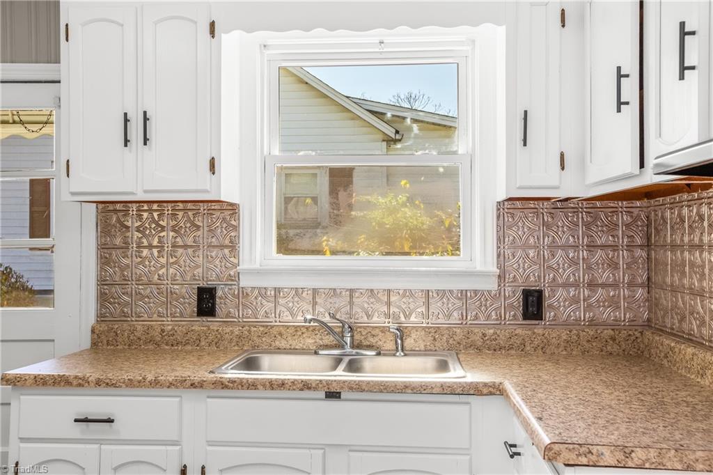 4226 Viking Drive Winston-Salem, NC 27105 - Photo 5 of 15