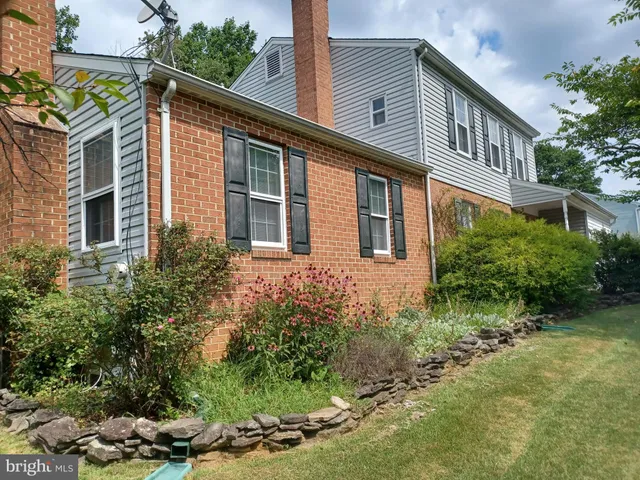 $3,200 | 17 Blackburn Court, Burtonsville, MD 20866