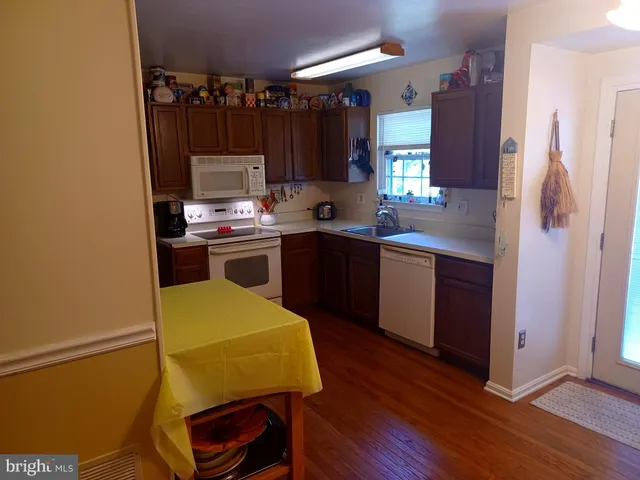 $2,950 | 17 Blackburn Court, Burtonsville, MD 20866