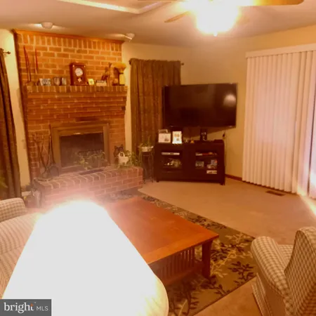 $2,950 | 17 Blackburn Court, Burtonsville, MD 20866