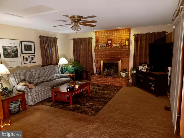 $2,950 | 17 Blackburn Court, Burtonsville, MD 20866