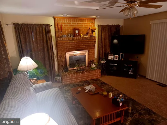 $3,300 | 17 Blackburn Court, Burtonsville, MD 20866