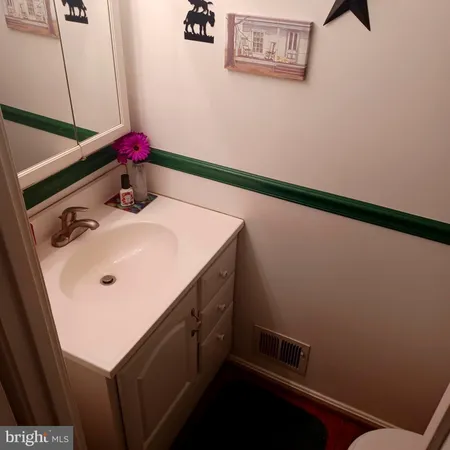 $2,950 | 17 Blackburn Court, Burtonsville, MD 20866