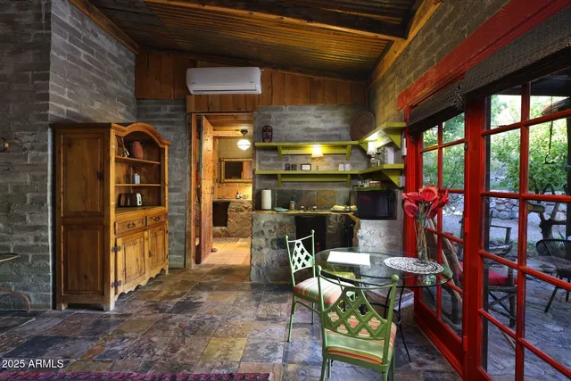 $3,350,000 | 89395 East Aravaipa Road, Winkelman, AZ 85192