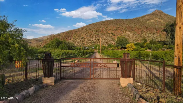 $3,350,000 | 89395 East Aravaipa Road, Winkelman, AZ 85192