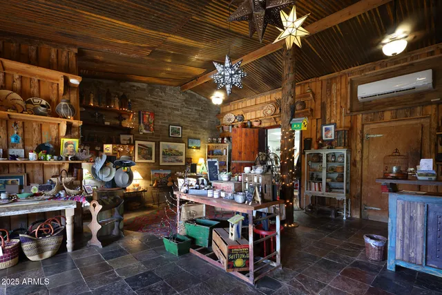 $3,350,000 | 89395 East Aravaipa Road, Winkelman, AZ 85192