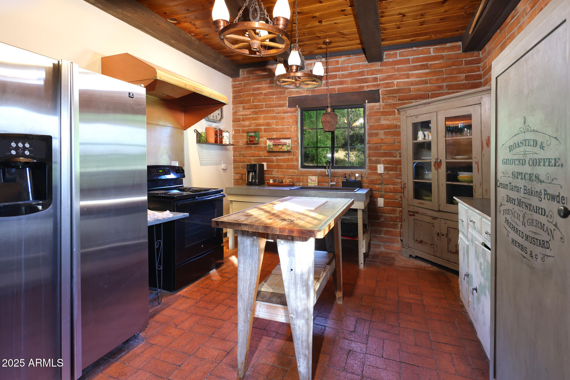 89395 East Aravaipa Road Winkelman, AZ 85192 - Photo 38 of 73 Kitchen