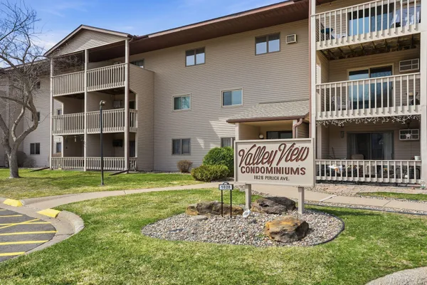 $150,000 | 1828 Perlich Avenue, Unit 2B, Red Wing, MN 55066