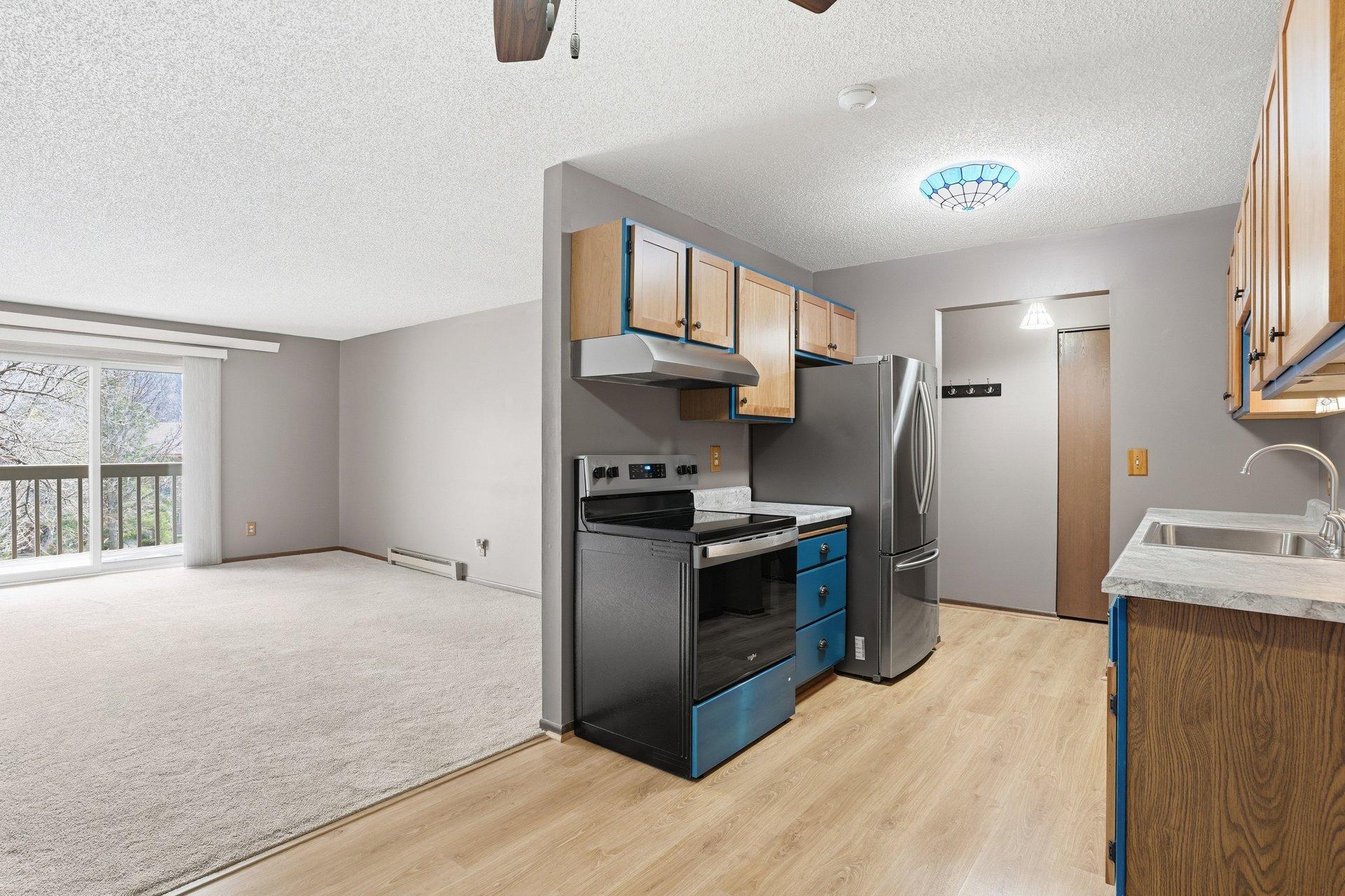 1828 Perlich Avenue, Unit 2B Red Wing, MN 55066 - Photo 15 of 37