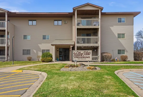 $150,000 | 1828 Perlich Avenue, Unit 2B, Red Wing, MN 55066