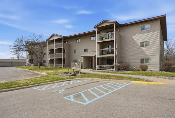 $150,000 | 1828 Perlich Avenue, Unit 2B, Red Wing, MN 55066