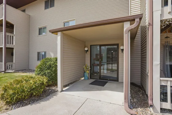 $150,000 | 1828 Perlich Avenue, Unit 2B, Red Wing, MN 55066