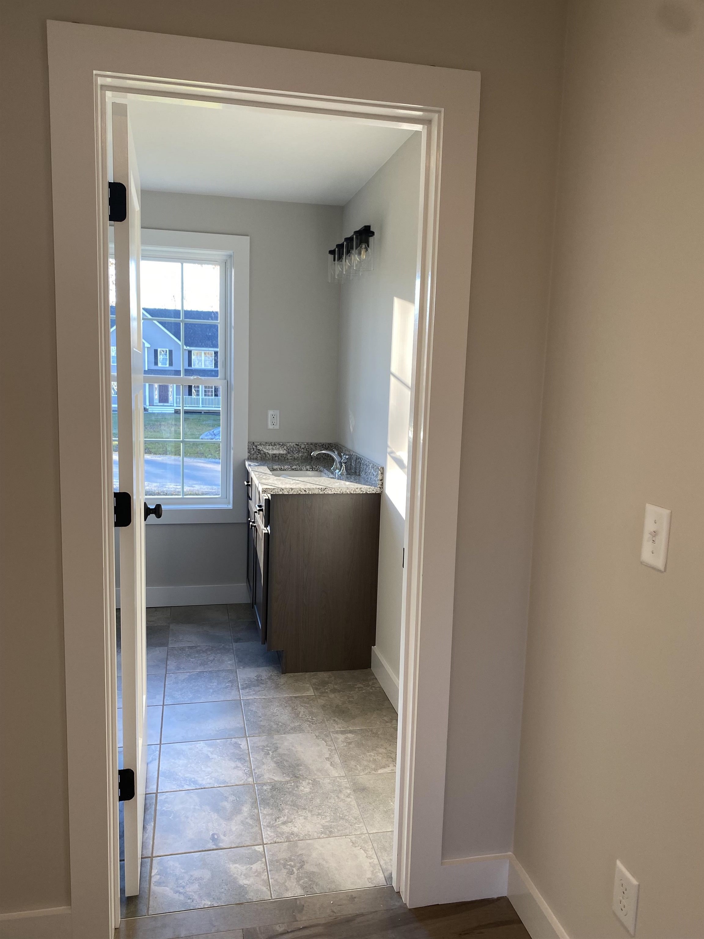 34 Laurel Road, Unit 11 Hooksett, NH 03106 - Photo 25 of 32 Gallery Image 25