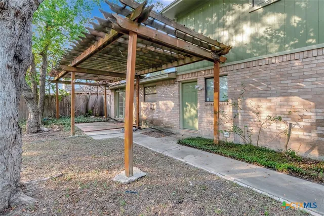 $325,000 | 911 Westwood Street, Victoria, TX 77901