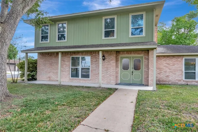 $325,000 | 911 Westwood Street, Victoria, TX 77901
