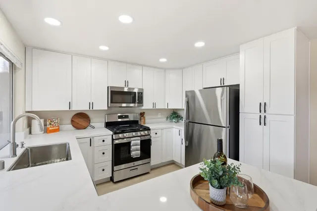 $559,000 | 5865 Esrig Way, Sacramento, CA 95841