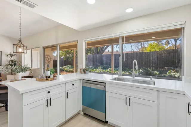 $559,000 | 5865 Esrig Way, Sacramento, CA 95841