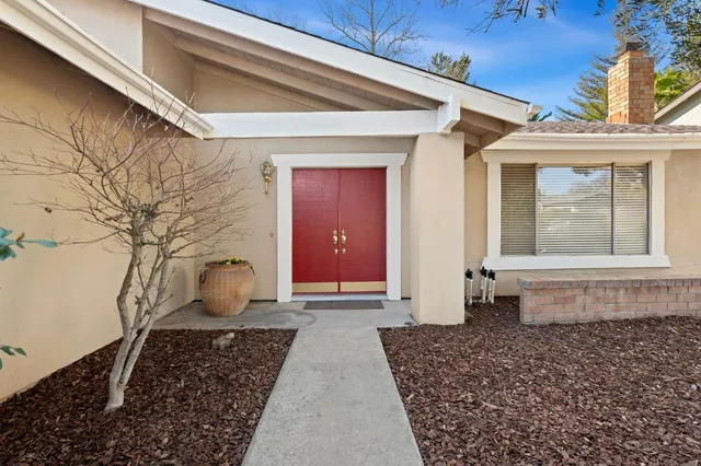 $559,000 | 5865 Esrig Way, Sacramento, CA 95841