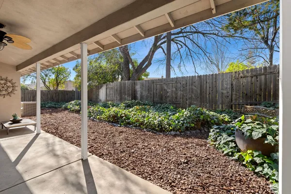 $499,900 | 5865 Esrig Way, Sacramento, CA 95841