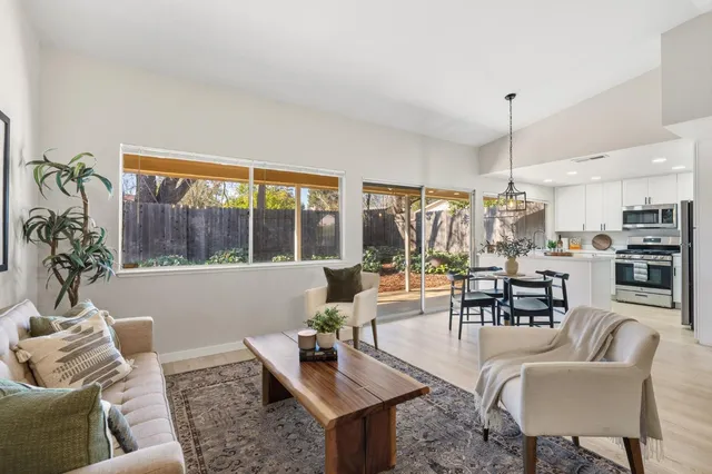 $559,000 | 5865 Esrig Way, Sacramento, CA 95841