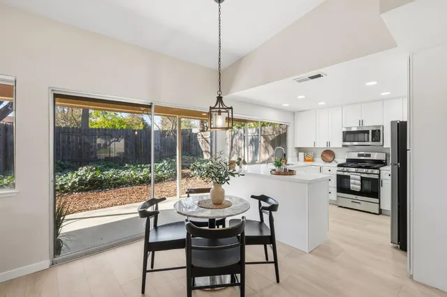 $559,000 | 5865 Esrig Way, Sacramento, CA 95841