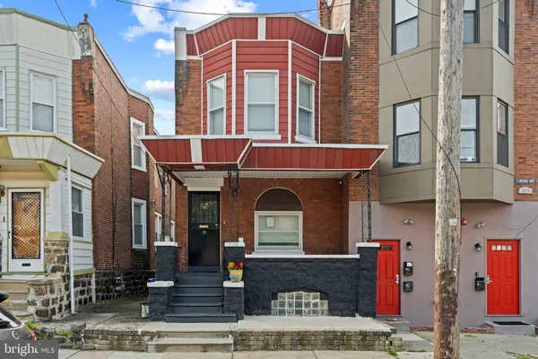 $2,800 | 4928 Florence Avenue, Philadelphia, PA 19143