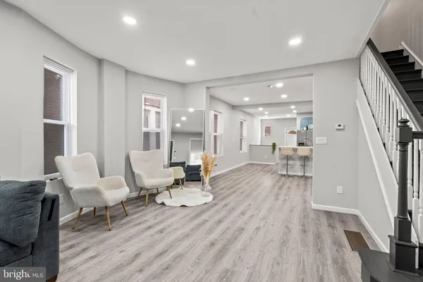 $2,800 | 4928 Florence Avenue, Philadelphia, PA 19143