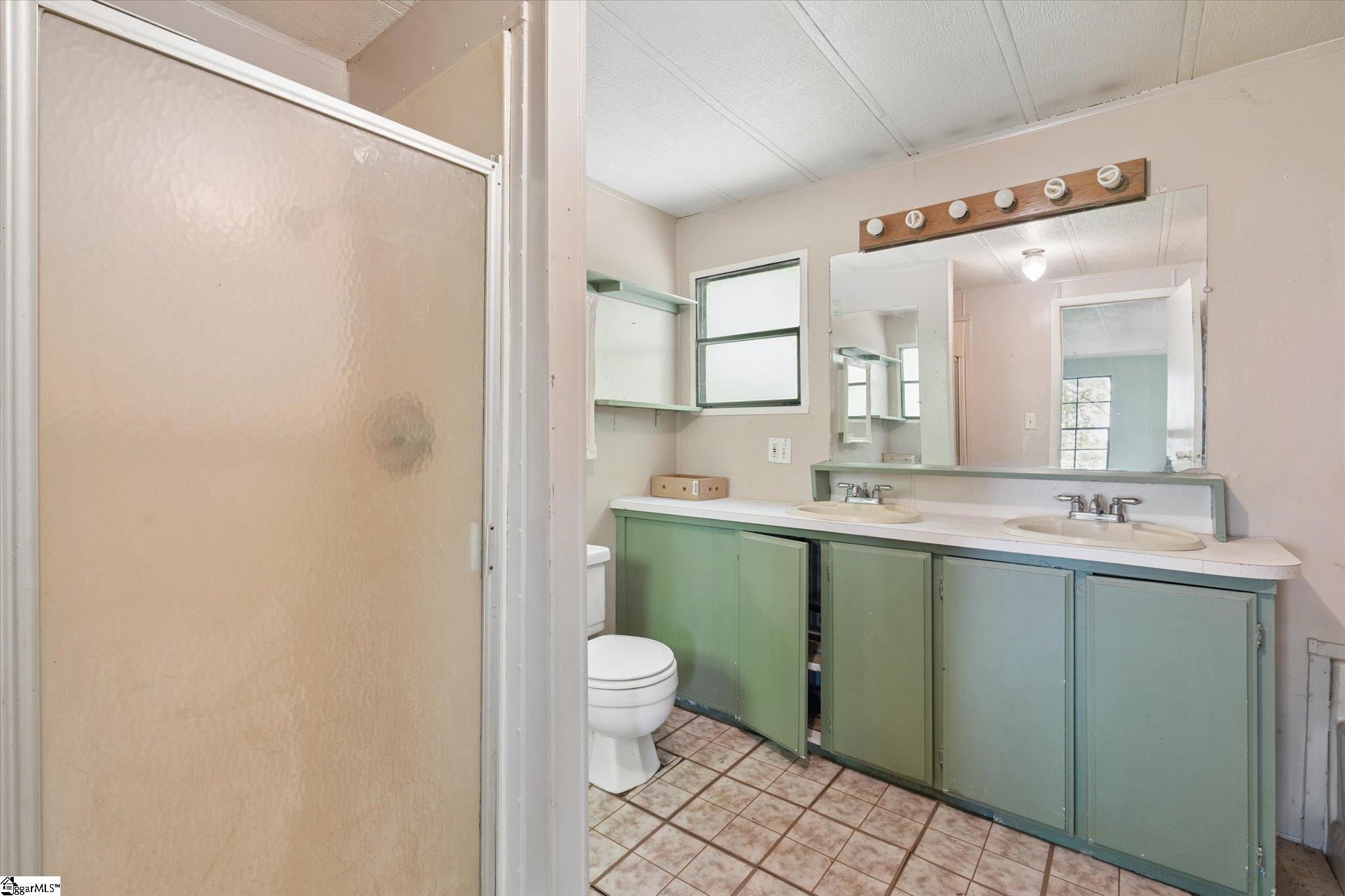 599 South Glassy Mountain Road Pickens, SC 29671 - Photo 20 of 31