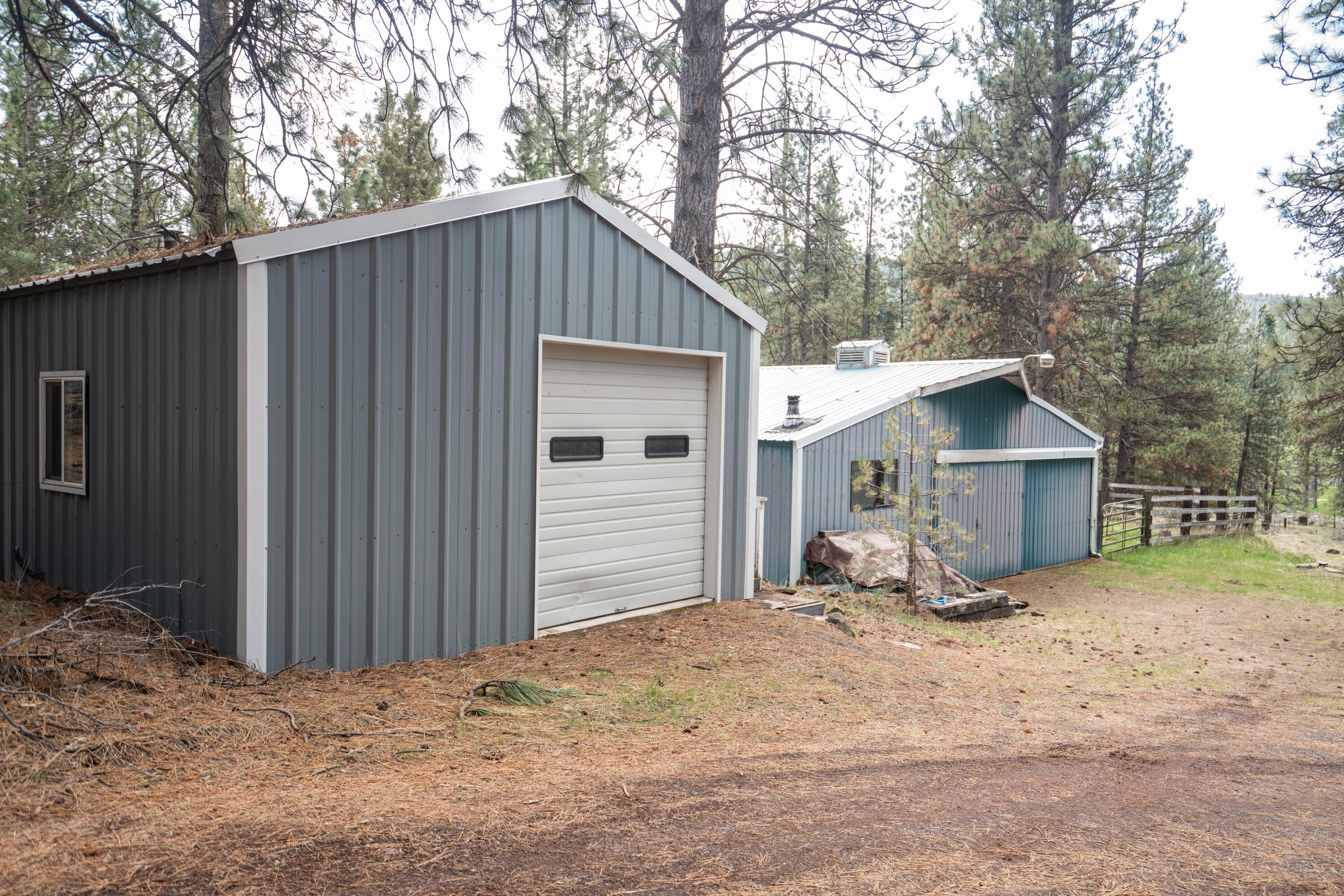 11515 Old Fort Road Klamath Falls, OR 97601 - Photo 45 of 57 39