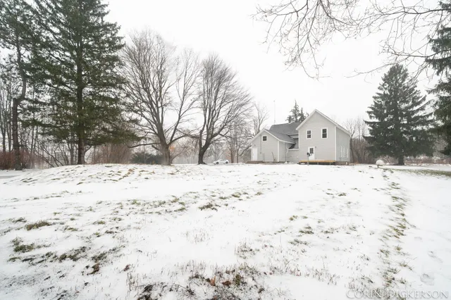 $319,900 | 5306 West Carson City Road, Greenville, MI 48838
