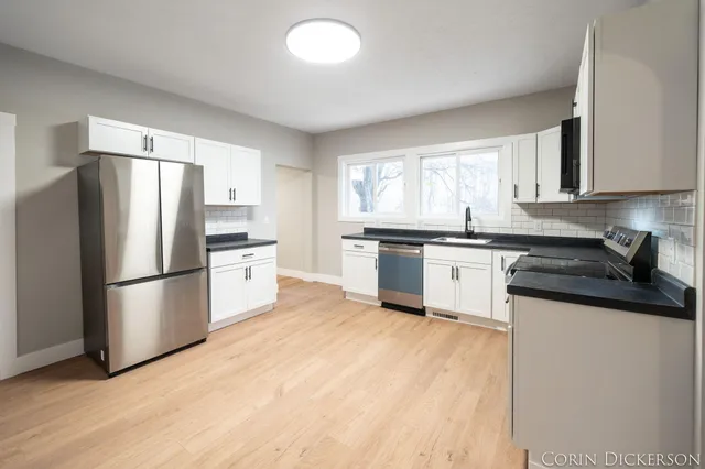 $319,900 | 5306 West Carson City Road, Greenville, MI 48838