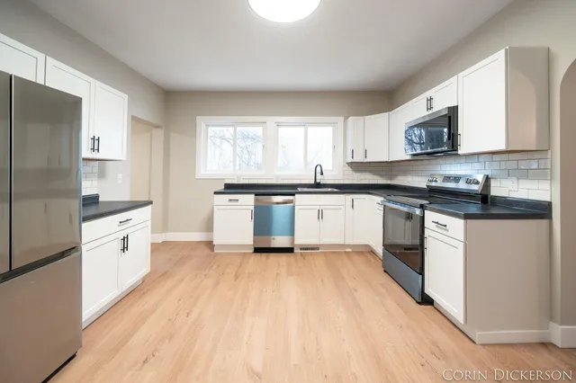 $319,900 | 5306 West Carson City Road, Greenville, MI 48838