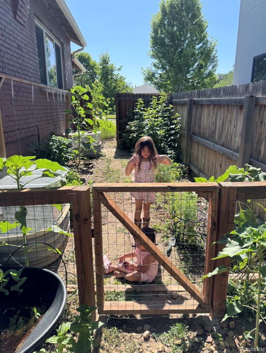 2737 Elizabeth Street Denver, CO 80205 - Photo 45 of 50