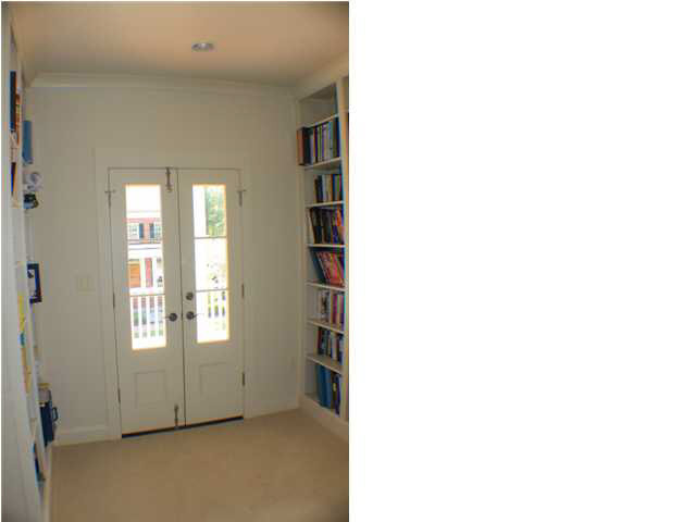 101 Ridge Street Madison, MS 39110 - Photo 6 of 25 Bookshelf Area