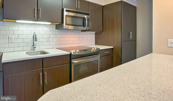 $2,578 | 1815 John F Kennedy Boulevard, Unit 1913, Philadelphia, PA 19103