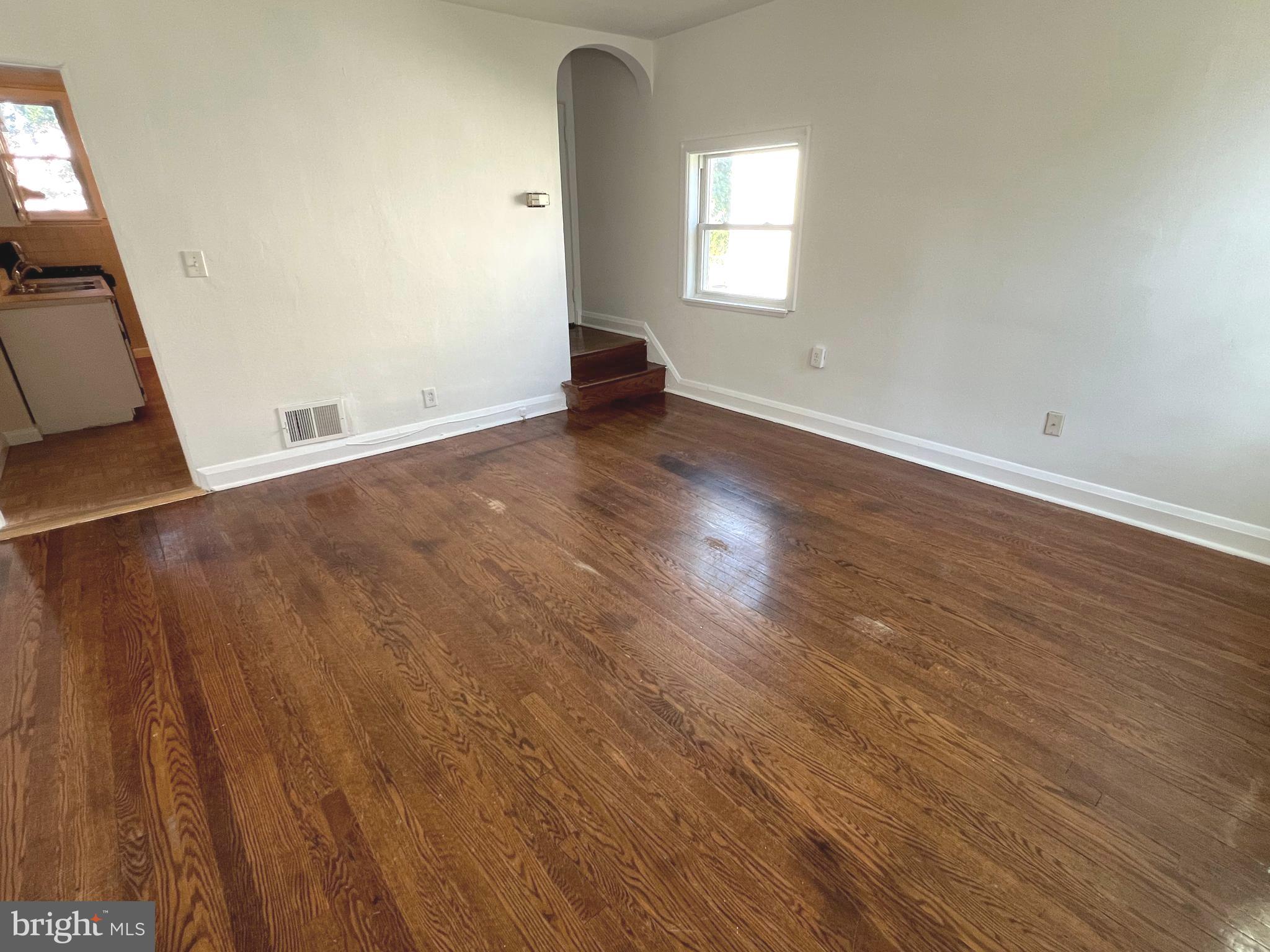 1628 Naturo Road Baltimore, MD 21286 - Photo 2 of 41