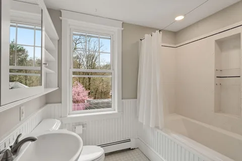 $1,695,000 | 58 Hartford Street, Dover, MA 02030
