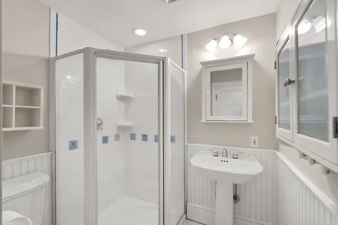 $1,695,000 | 58 Hartford Street, Dover, MA 02030