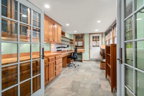 $1,695,000 | 58 Hartford Street, Dover, MA 02030