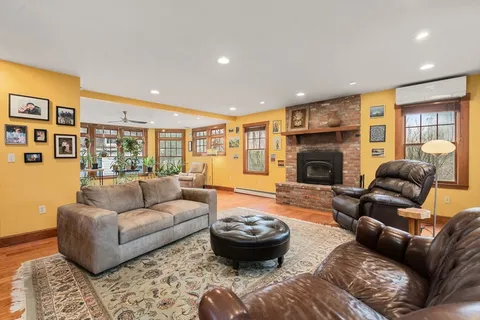 $1,695,000 | 58 Hartford Street, Dover, MA 02030