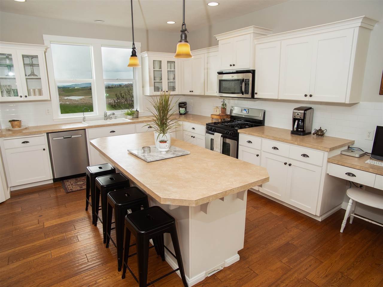 13312 North Peone Road Mead, WA 99021 - Photo 5 of 20