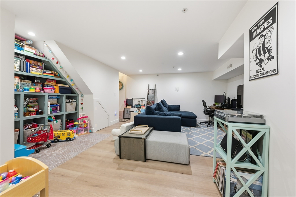 35 Tuckerman Street, Unit A Boston, MA 02127 - Photo 10 of 32