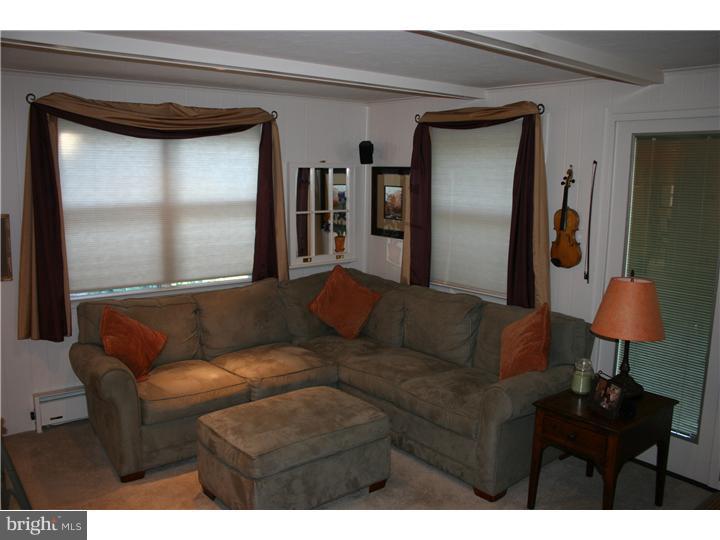 286 Valley View Road Springfield, PA 19064 - Photo 11 of 24 Family Room