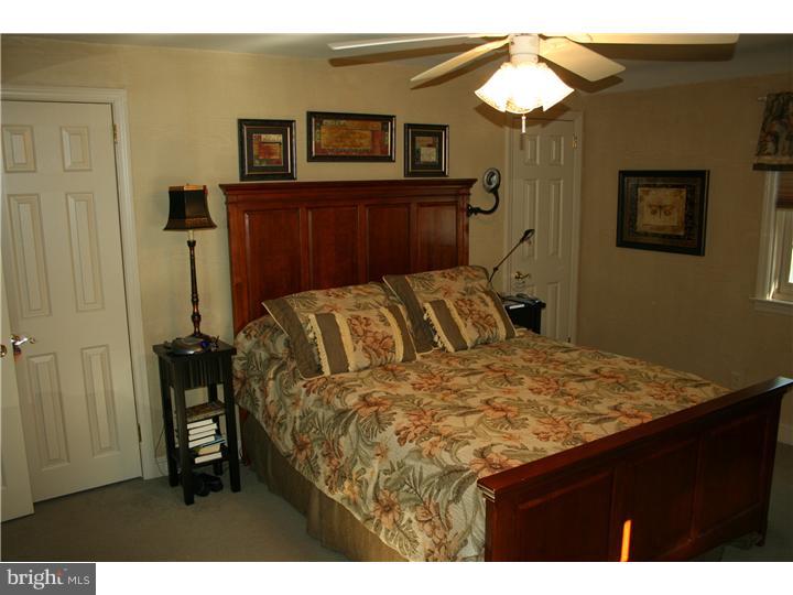 286 Valley View Road Springfield, PA 19064 - Photo 16 of 24 Bedroom - Main