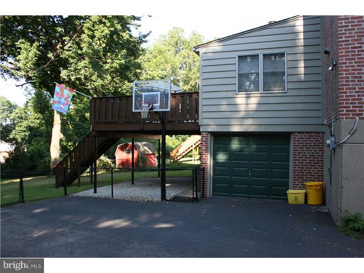 286 Valley View Road Springfield, PA 19064 - Photo 22 of 24 Exterior Side